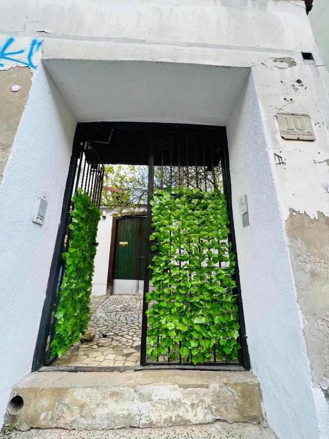Downtown Secret Apartment Загреб Экстерьер фото