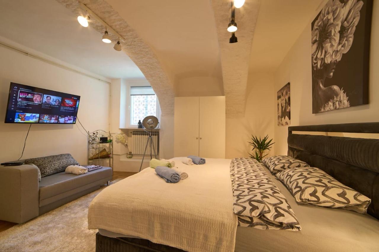 Downtown Secret Apartment Загреб Экстерьер фото
