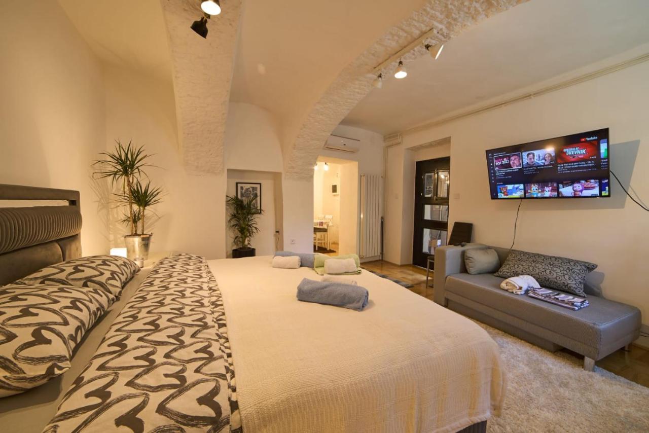 Downtown Secret Apartment Загреб Экстерьер фото